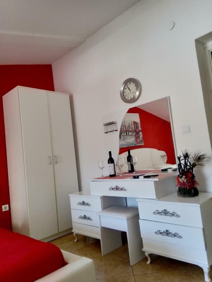Apartmani M Herceg Novi Buitenkant foto